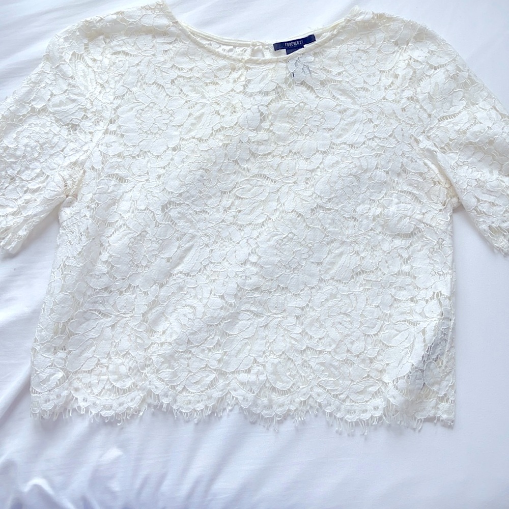 Forever 21 crop lace shirt